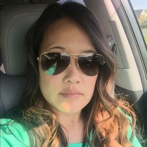 Meet your Posher, Kari